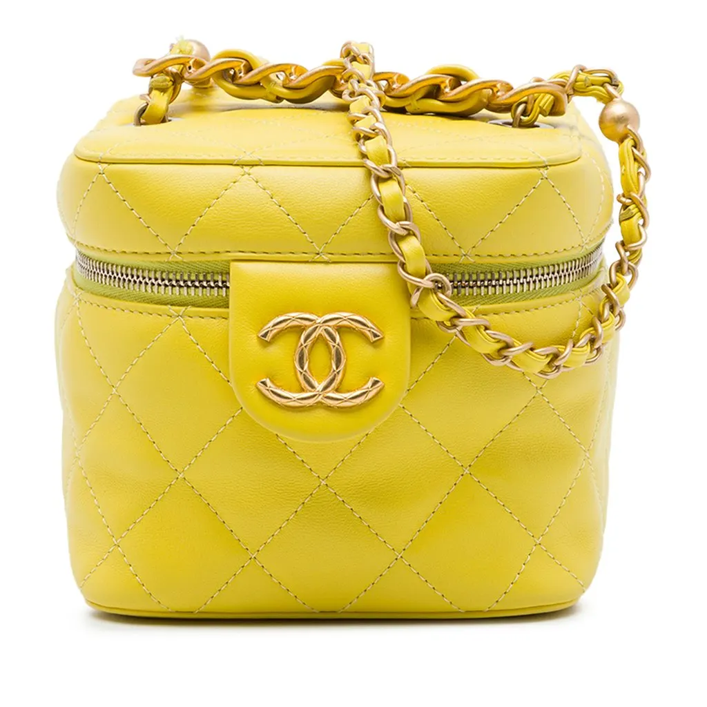 Chanel Small CC Quilted Lambskin Vanity Case With Chain Yellow Leather Very good - Front View