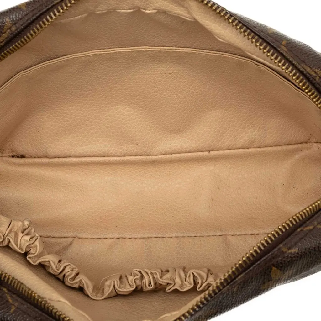 Louis Vuitton Monogram Trousse Toilette 23 Brown Canvas Good - Model View