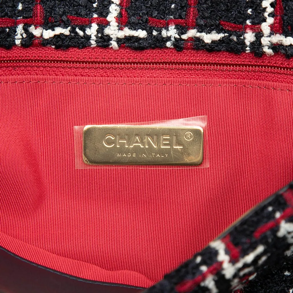 Chanel Maxi Tweed 19 Flap Blue Tweed Good - Box View
