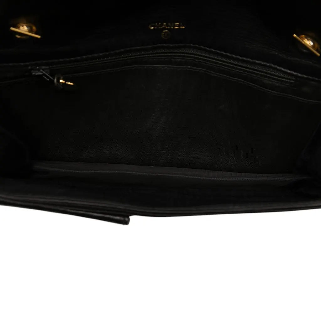 Chanel CC Caviar Wallet On Chain Black Leather Very good - Model View