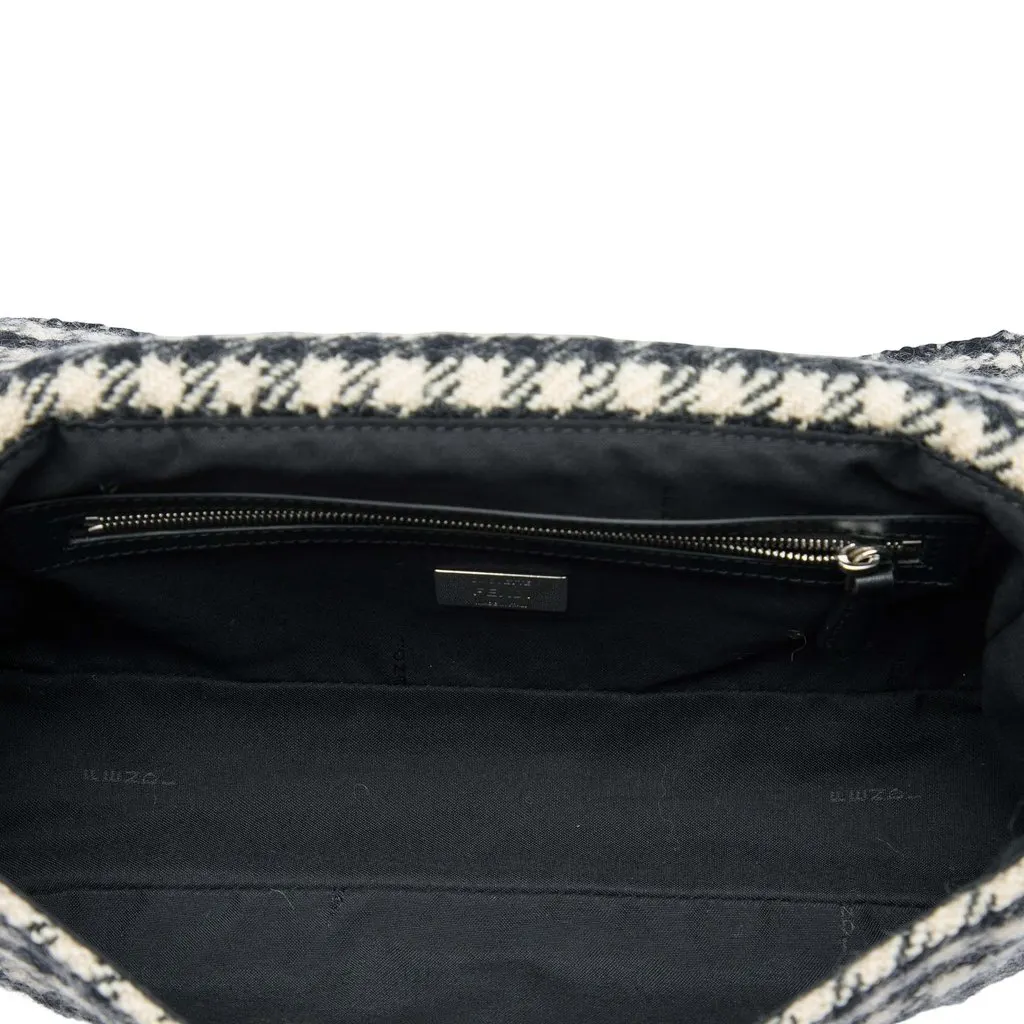 Fendi Tweed Baguette Satchel Black Tweed Very good - Model View