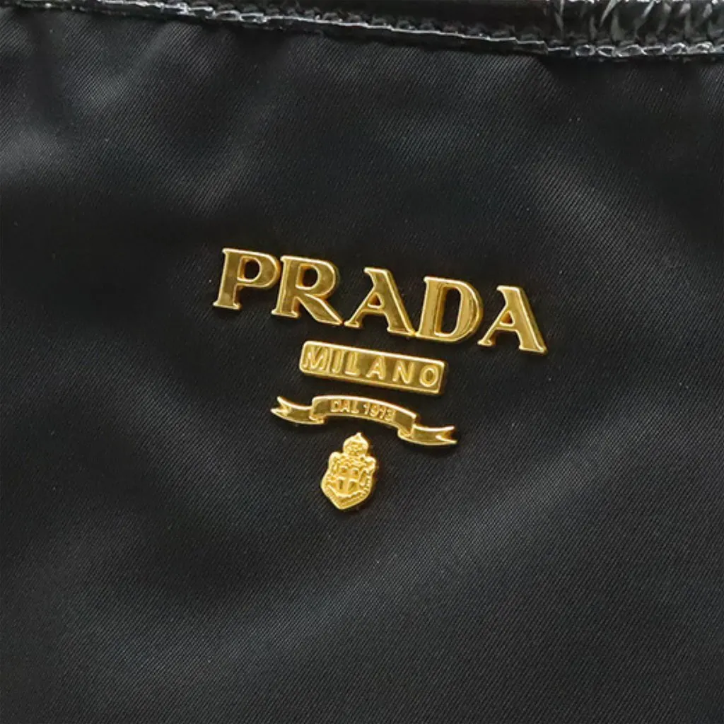 Prada Patent Trimmed Tessuto Tote Black Very good - Model View