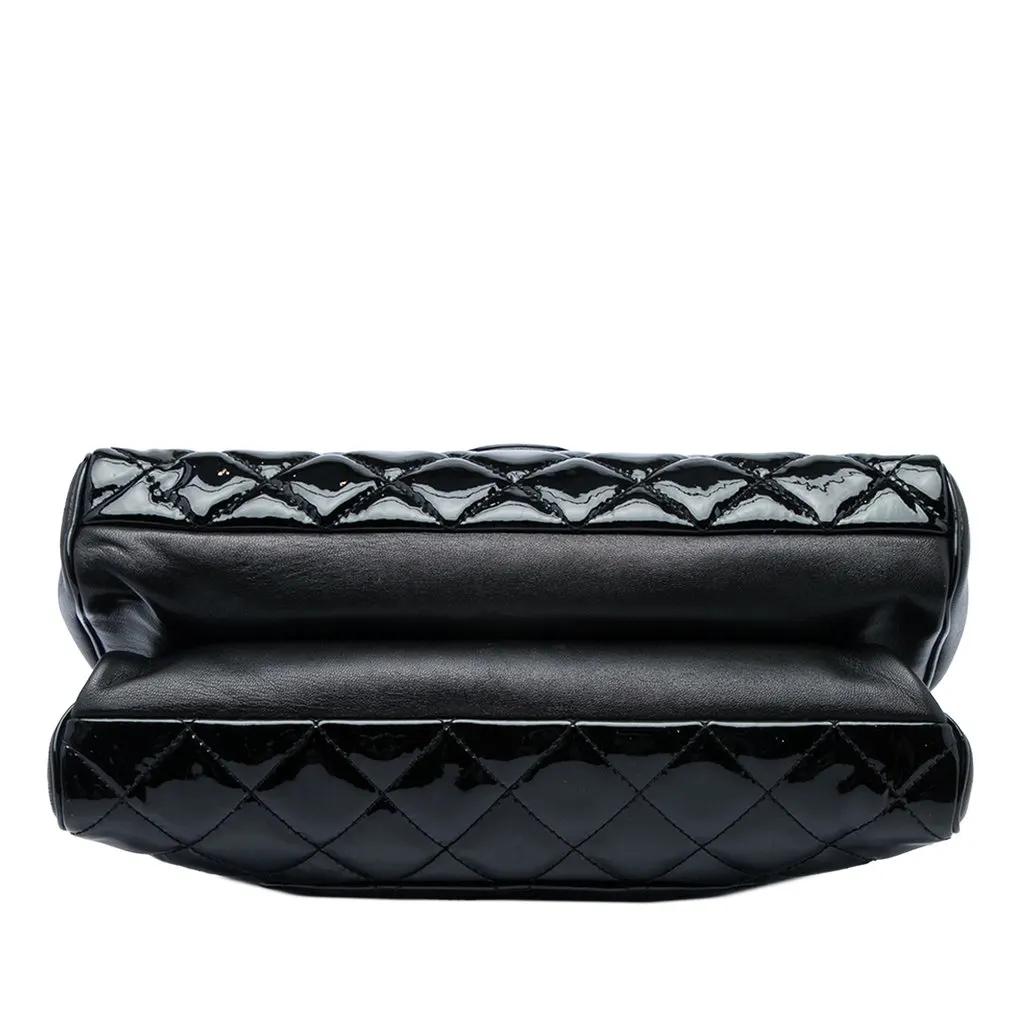 Chanel Large CC Quilted Patent Double Compartment Flap Black Leather Very good - Inside View