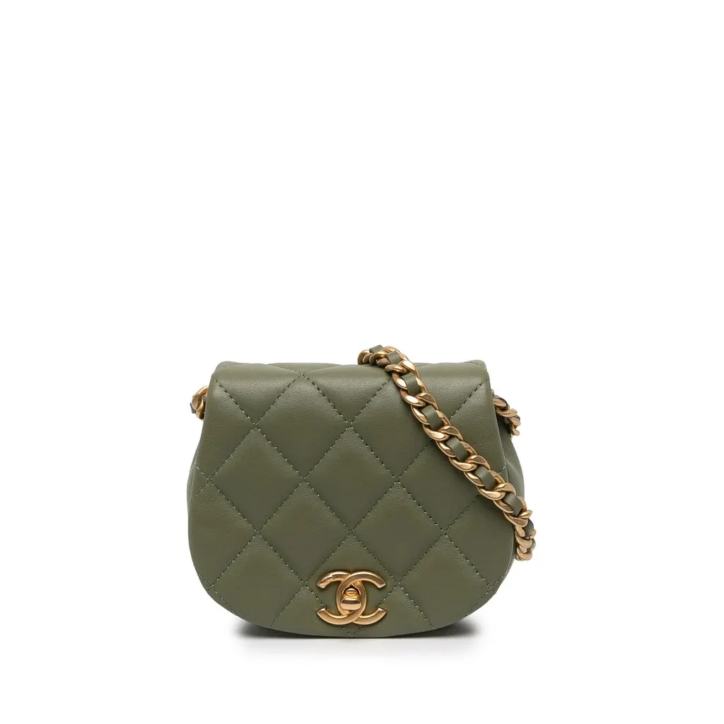 Chanel ميني مبطّنة جلد العجل كوكو Mail كلتش مع بسلسلة