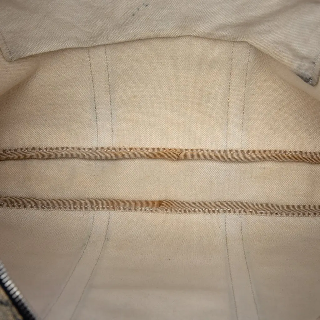 Gucci GG Supreme Business Bag Beige Very good - Model View