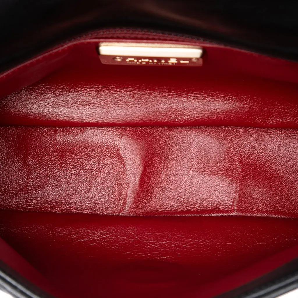 Chanel Medium Quilted Lambskin Westminster Pearl Flap Black Leather Very good - Model View