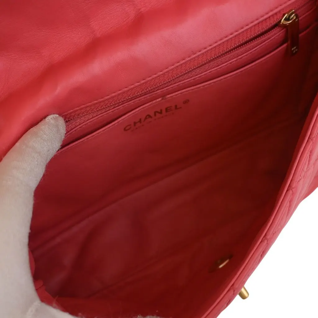 Chanel Medium Classic Lambskin Valentines Heart Charms Single Flap Pink Leather Very good - Model View