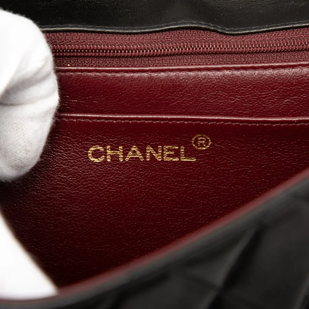 Chanel Medium CC Quilted Lambskin Border Single Flap Black Leather Very good - Box View