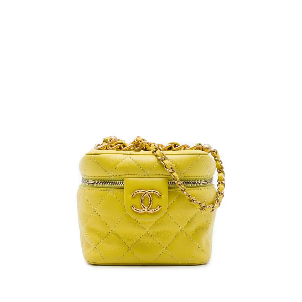 Chanel Small CC Quilted Lambskin Vanity Case With Chain Yellow Leather Very good - Front View