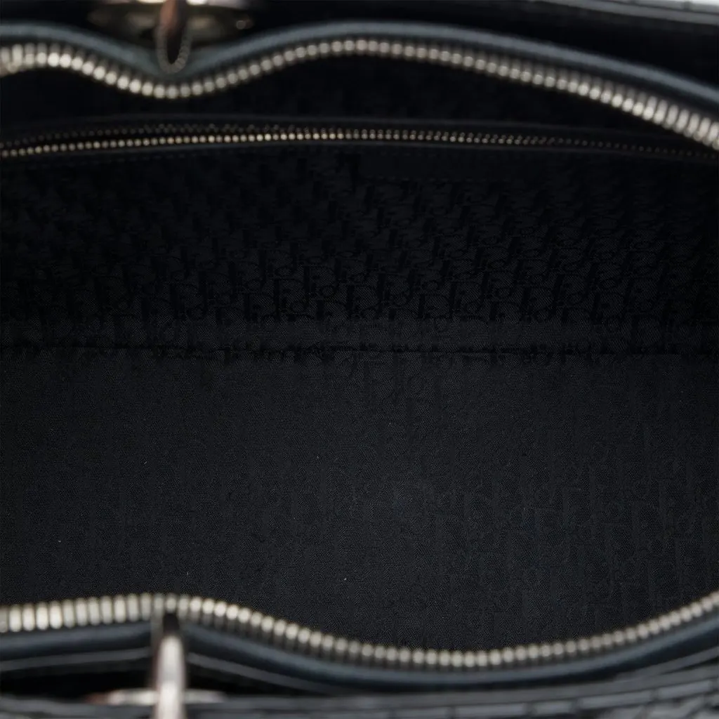 Dior Extra Large Patent Cannage Lady Dior Black Leather Very good - Model View