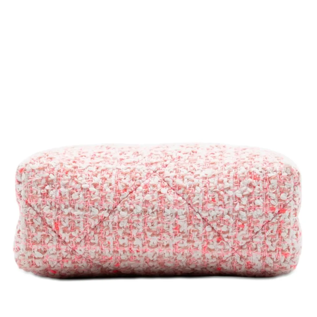 Chanel Quilted Tweed Kisslock Clutch With Chain Pink Very good - Inside View
