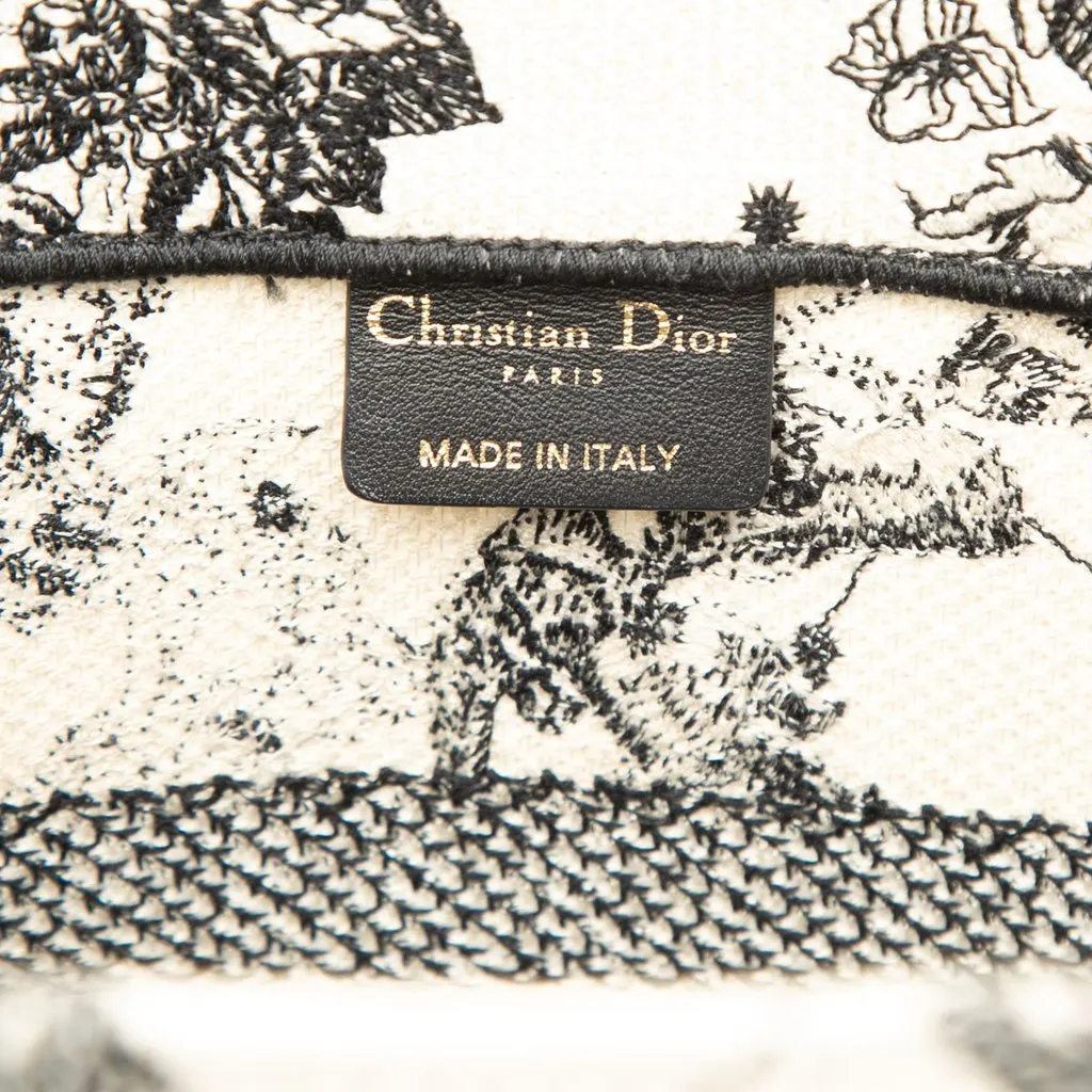 Dior Medium Canvas Embroidered Zodiac Toile De Jouy Book Tote White Very good - Box View