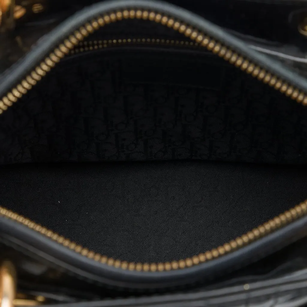 Dior Medium Patent Cannage Lady Dior Black Leather Very good - Model View