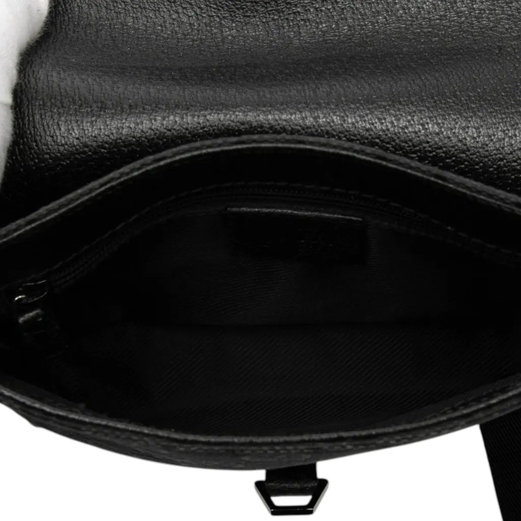 Gucci GG Canvas Jackie Belt Bag Black Very good - Model View
