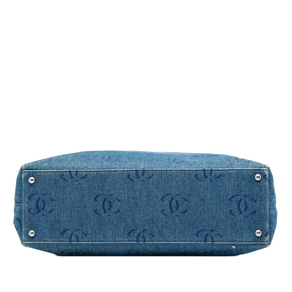 Chanel CC Denim Tote Blue Denim Very good - Inside View