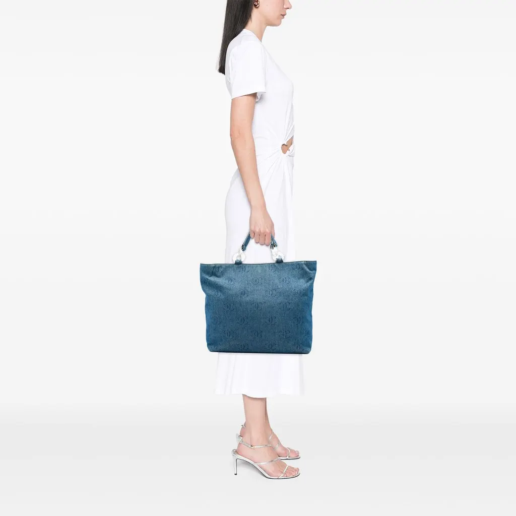 Chanel CC Denim Tote Blue Denim Very good - Box View