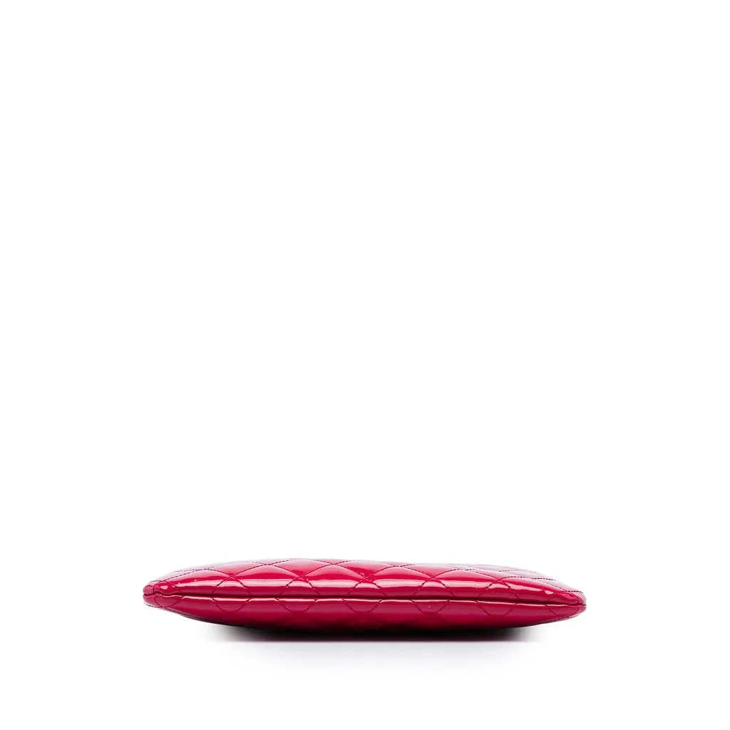 Chanel Small Quilted Patent Valentine Hearts O Case Clutch Pink Leather Good - Inside View