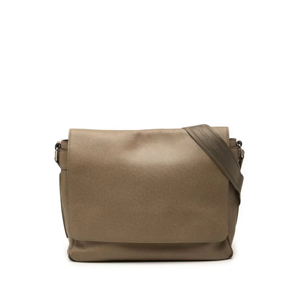 Louis Vuitton Taiga Roman MM Brown Leather Very good - Front View
