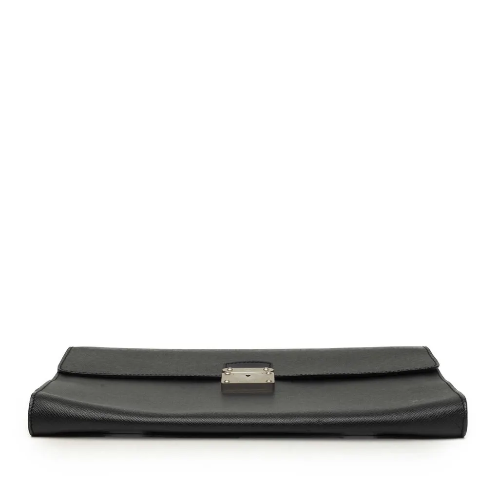 Louis Vuitton Taiga Minuto Black Leather Very good - Inside View