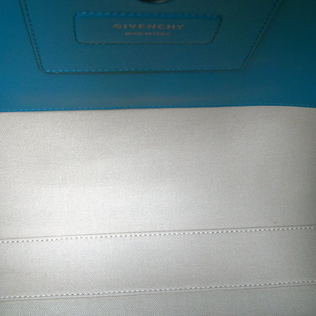 Givenchy Medium Calfskin Antigona Soft Bag Blue Leather Very good - Model View