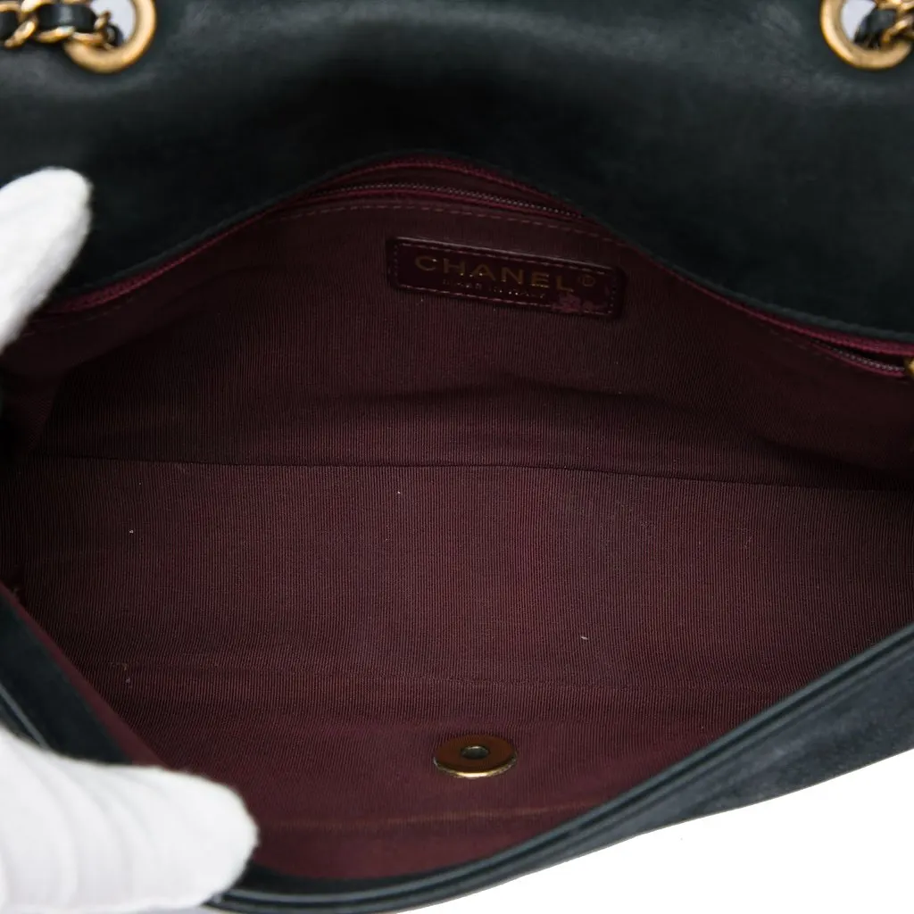 Chanel CC Quilted Iridescent Calfskin Whipstitch Single Flap Black Leather Very good - Model View