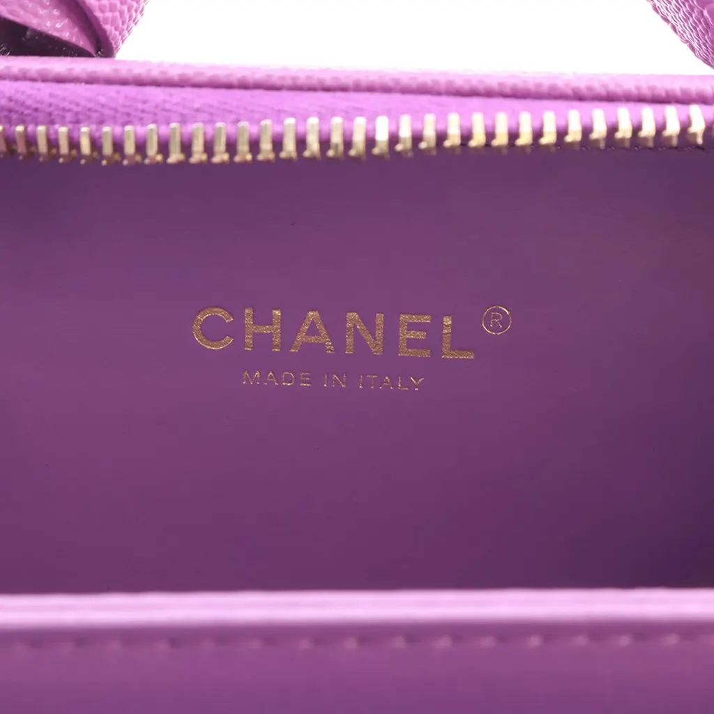 Chanel Small Caviar CC Filigree Vanity Case Purple Leather Very good - Box View
