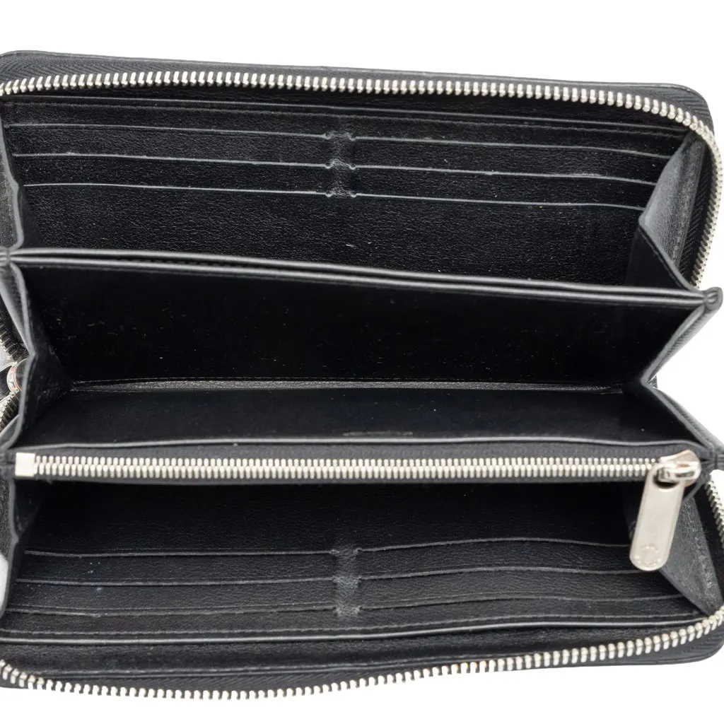 Louis Vuitton Monogram Mahina Zippy Long Wallet Black Leather Good - Model View