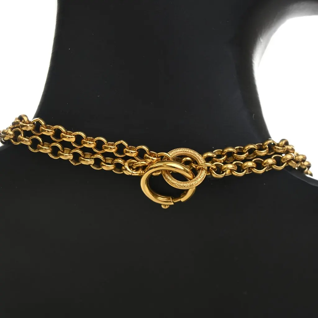 Chanel CC Gold Plated Double Heart Pendant Necklace Gold Metal Very good - Model View