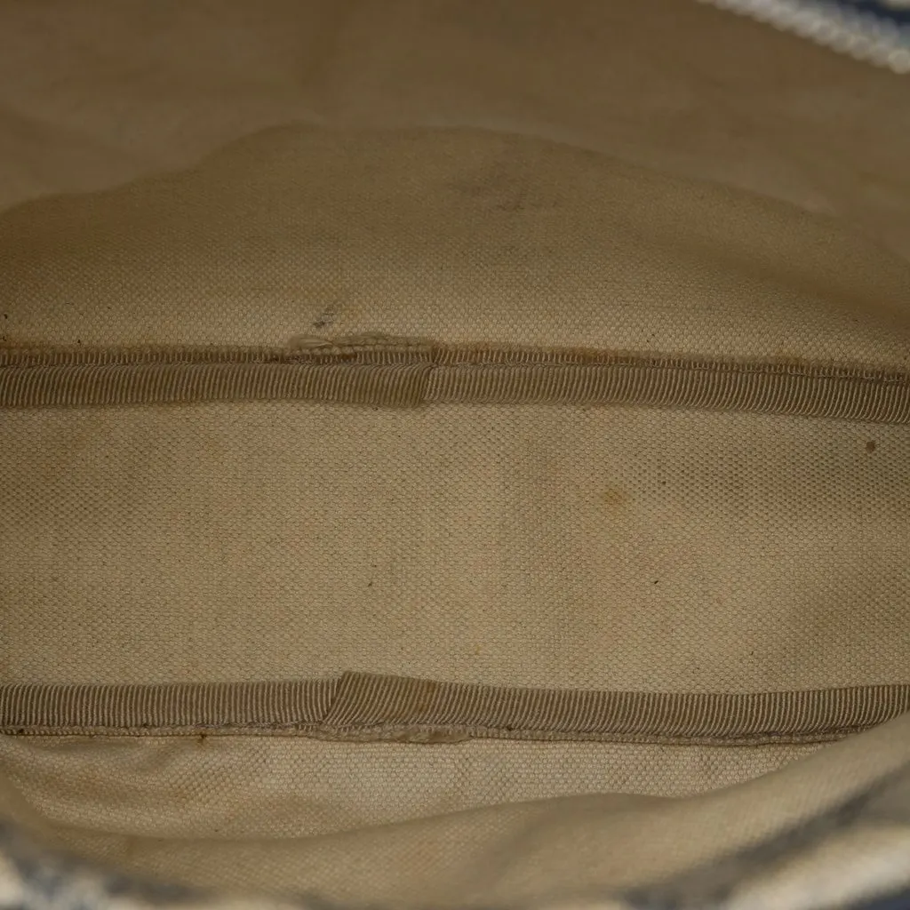 Gucci GG Supreme Crossbody Beige Canvas Good - Model View