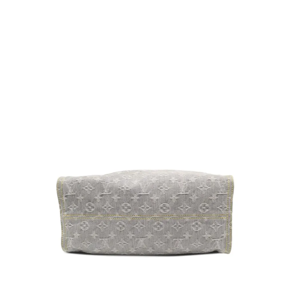 Louis Vuitton Monogram Denim Onthego MM Grey Denim Very good - Inside View