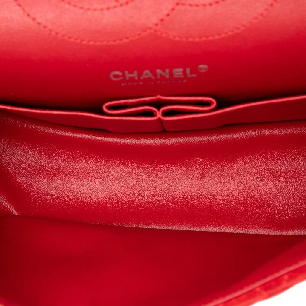 Chanel Quilted Suede Reissue 2.55 Double Flap 225 Red Leather Very good - Model View