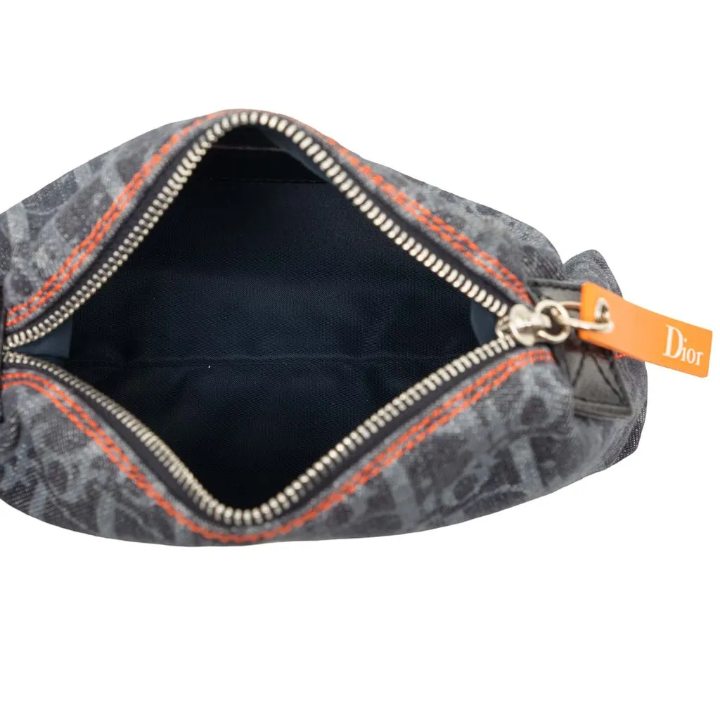Dior Oblique Denim Flight Cosmetic Pouch Blue Denim Very good - Model View
