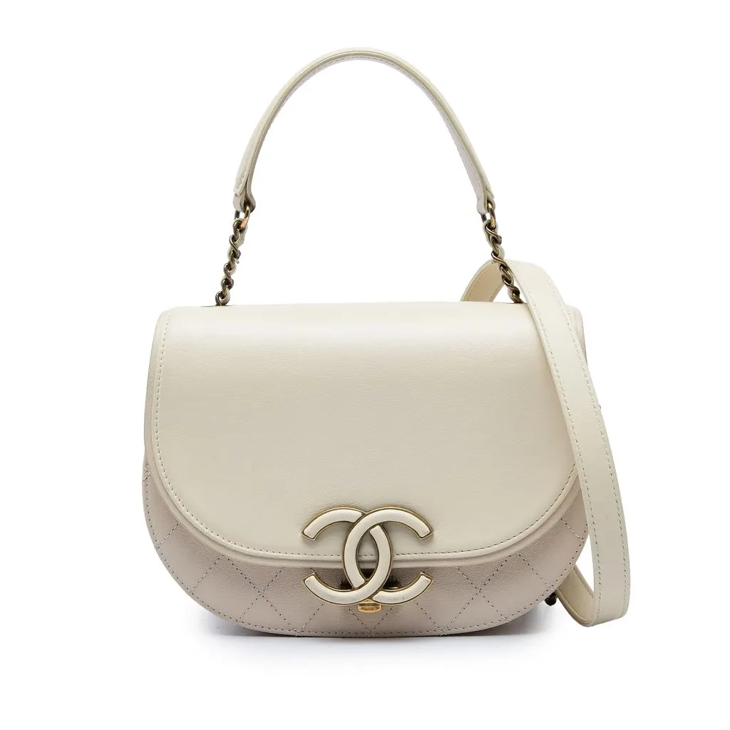 Chanel Small Calfskin Coco Curve Flap Brown Leather Very good - Front View
