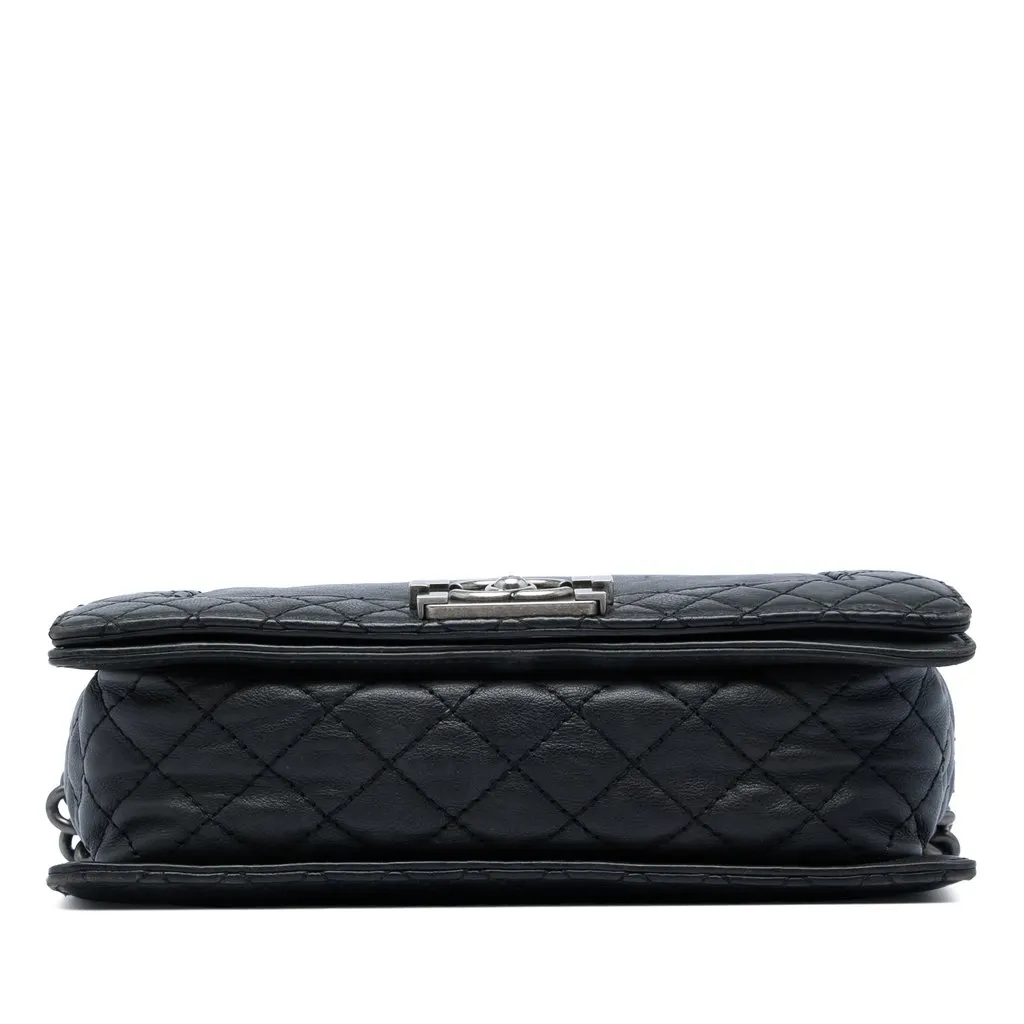 Chanel Old Medium Lambskin Boy Reverso Flap Black Leather Very good - Inside View