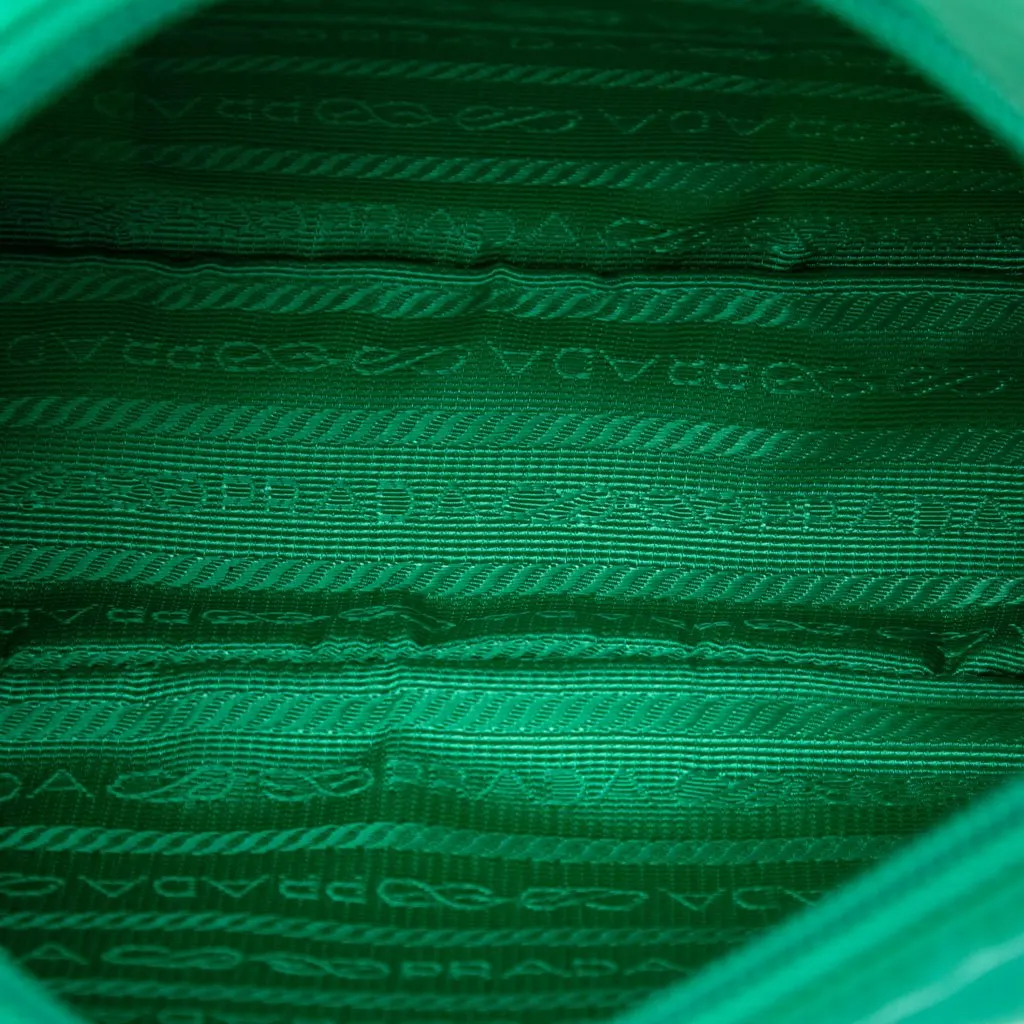 Prada Mini Tessuto Re Edition 2000 Shoulder Bag Green Polyamide Very good - Model View