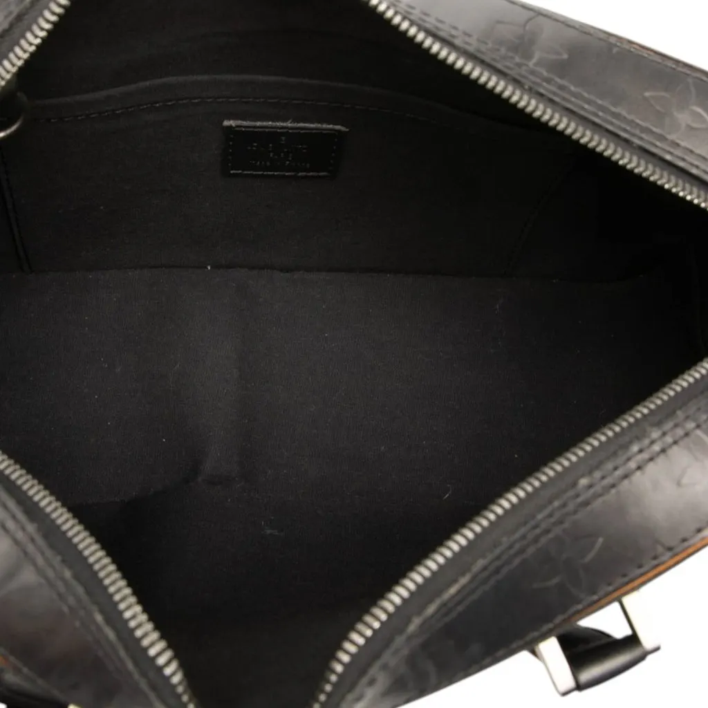 Louis Vuitton Monogram Mat Shelton Grey Leather Very good - Model View