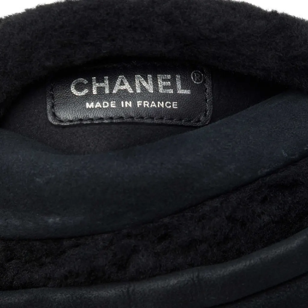 Chanel Shearling Trimmed Suede Reissue 2.55 Flap Black Leather Very good - Box View