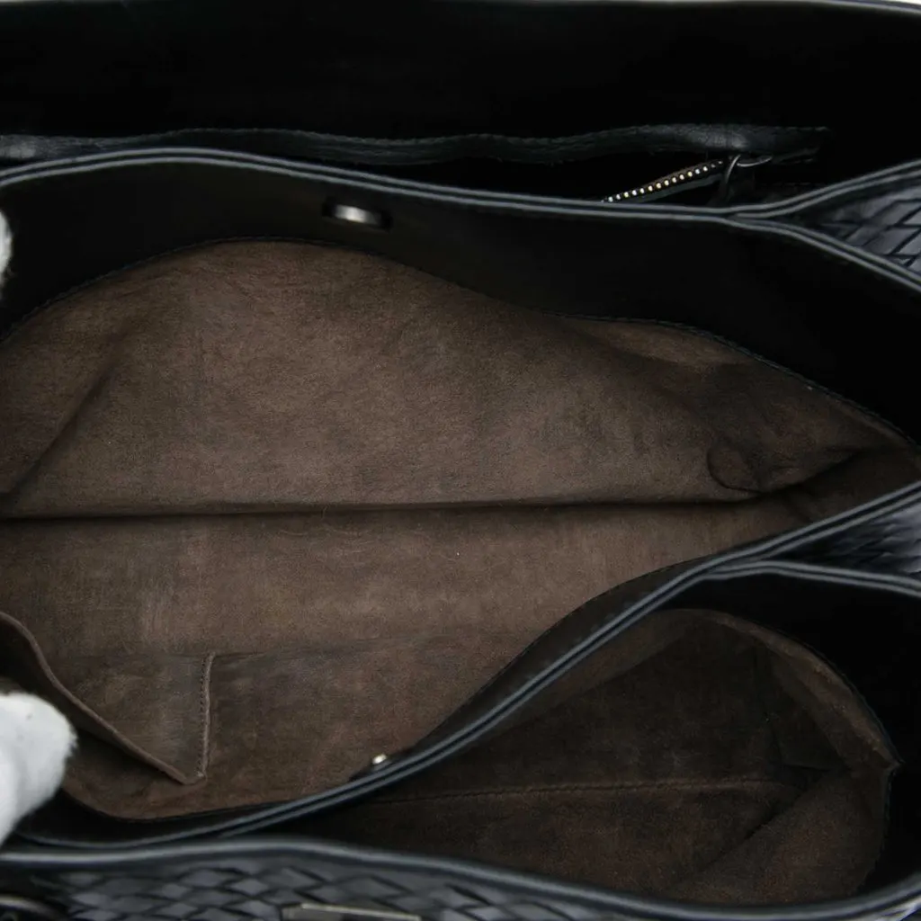 Bottega Veneta Small Nappa Intrecciato Roma Satchel Black Leather Good - Model View