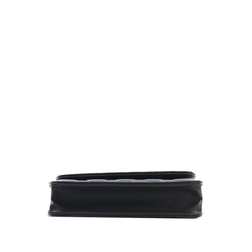 Chanel CC Quilted Lambskin Enamel and Pearl Wallet On Chain Black Leather Very good - Inside View