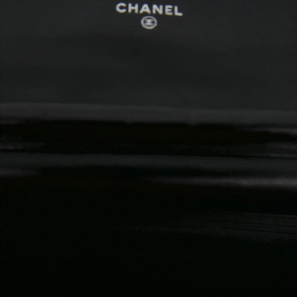 Chanel CC Caviar Timeless Wallet on Chain Black Leather Good - Model View