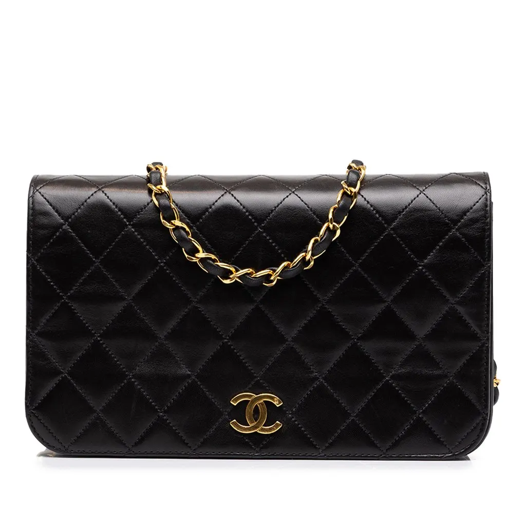 Chanel Medium CC Quilted Lambskin Full Flap Black Leather Very good - Front View