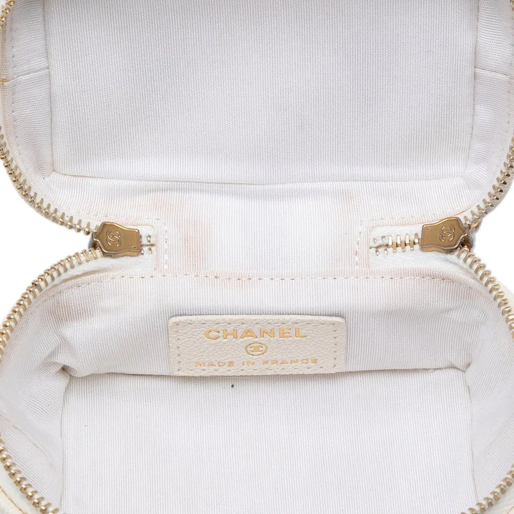 Chanel Mini Caviar Chain Zip Around Vanity Case White Leather Very good - Model View