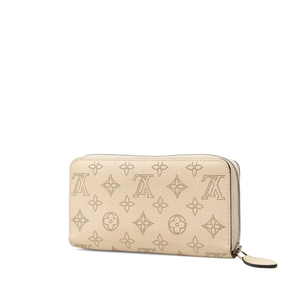 Louis Vuitton Monogram Mahina Zippy Long Wallet White Very good - Back View