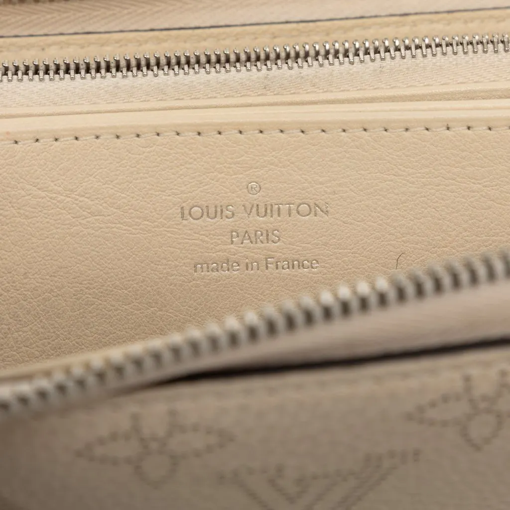 Louis Vuitton Monogram Mahina Zippy Long Wallet White Very good - Box View