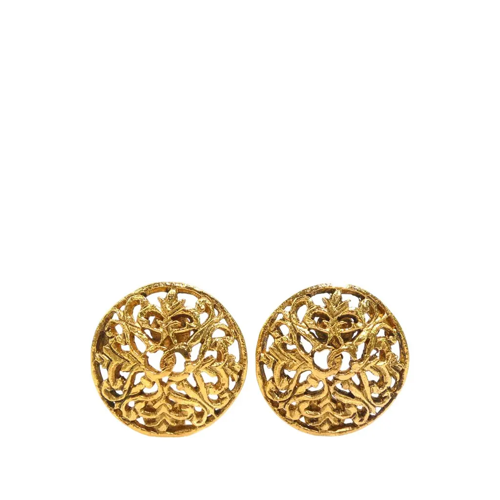Chanel CC Gold Plated Filigree Round Clip On Earrings Gold Metal Very good - Front View