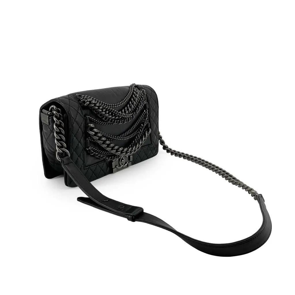Chanel Paris Dallas Old Medium Calfskin Enchained Boy Flap Black Leather Very good - Model View
