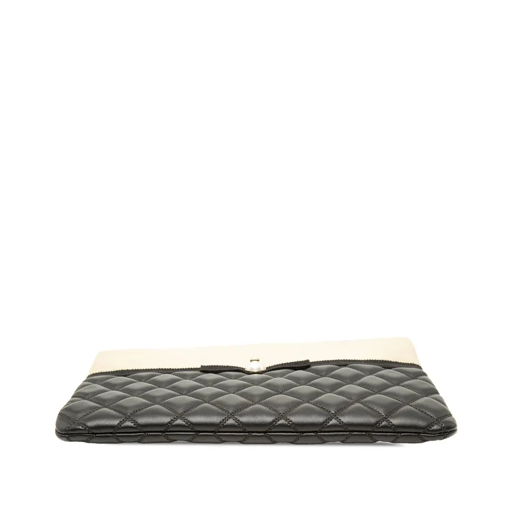 Chanel Medium Quilted Lambskin and Metallic Calfskin Pearl O Case Clutch Black Leather Good - Inside View