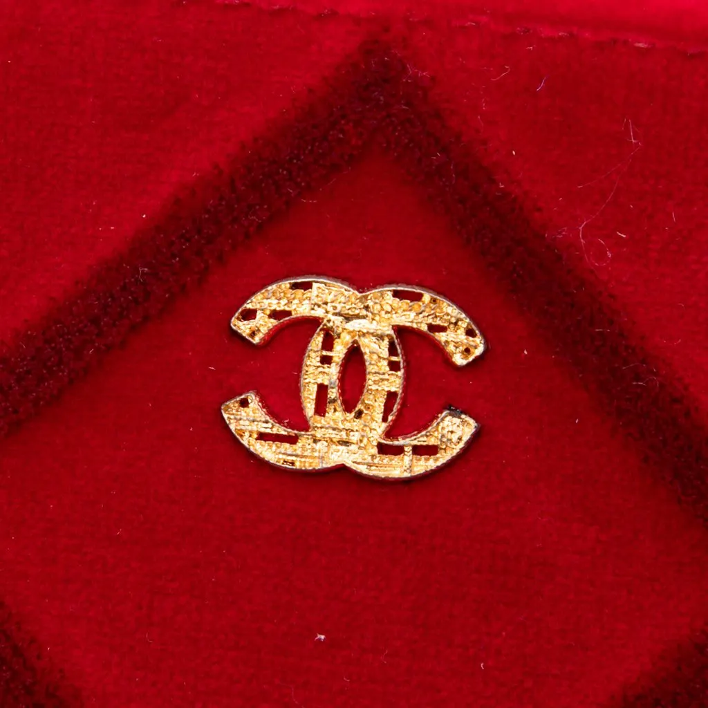 Chanel Medium CC Quilted Velvet O Case Clutch Red Very good - Box View