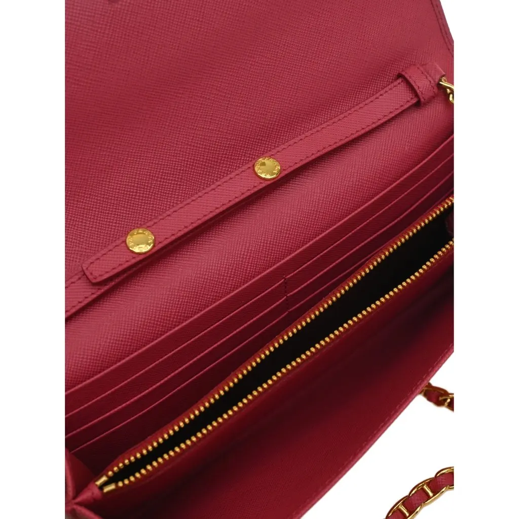Prada Saffiano Wallet On Chain Pink Leather Very good - Model View