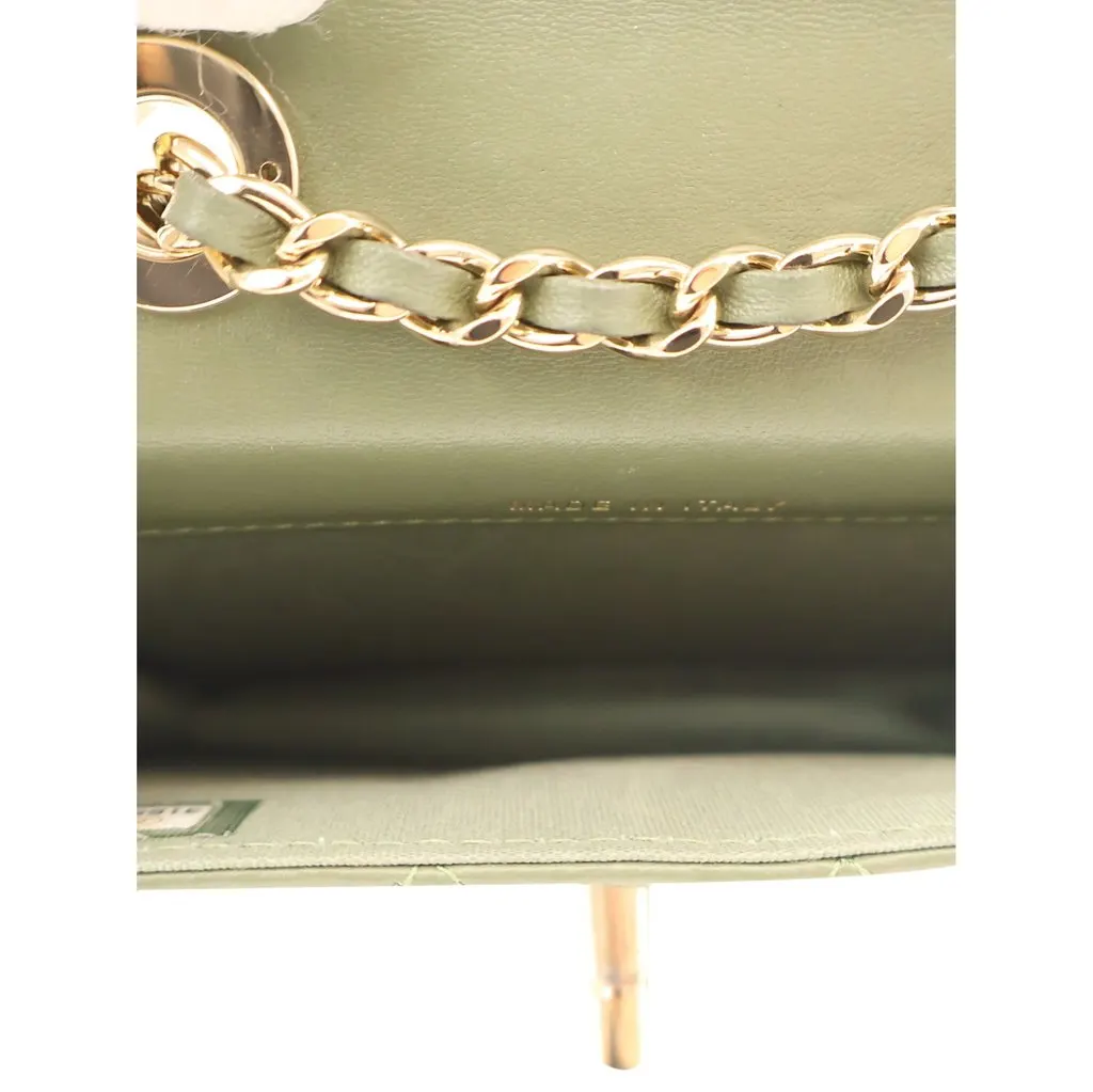 Chanel Mini Quilted Lambskin Trendy CC Card Holder on Chain Green Leather Very good - Model View